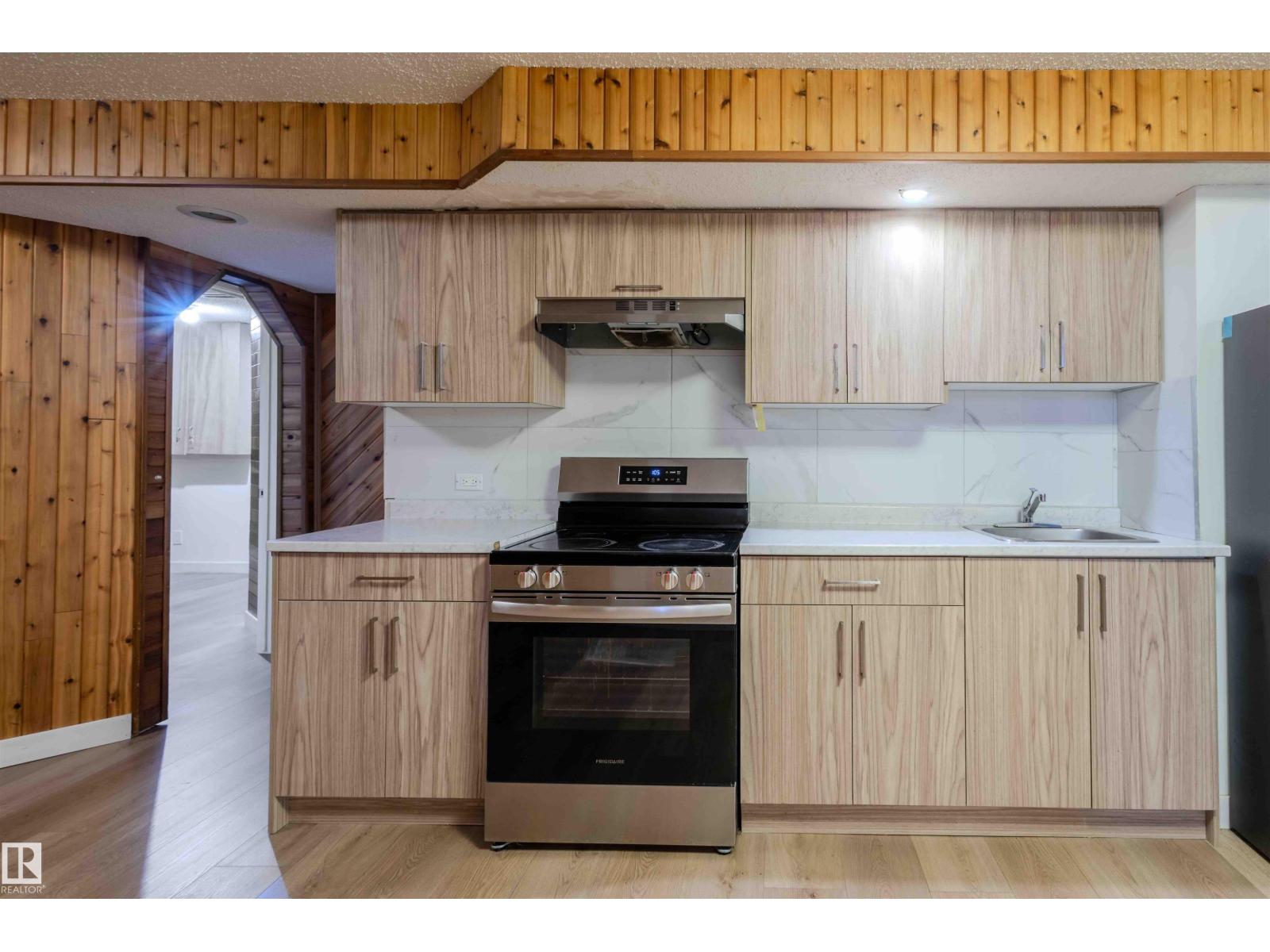 Photo 14 of 6007 10 Av Nw, Edmonton AB