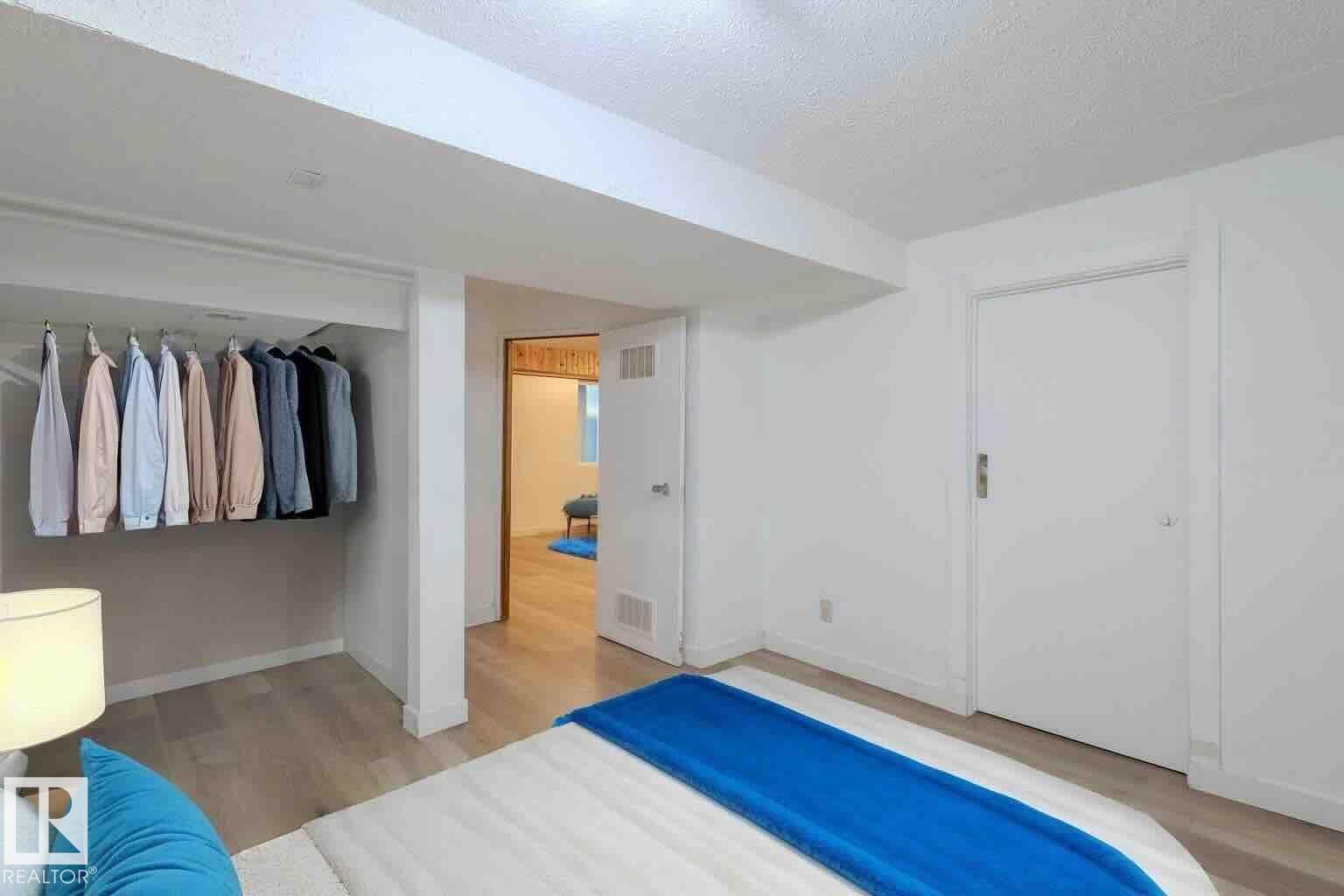 Photo 9 of 6007 10 Av Nw, Edmonton AB