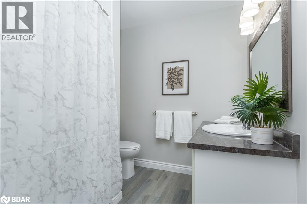 Photo 25 of 55 Fittons Road E, Orillia ON