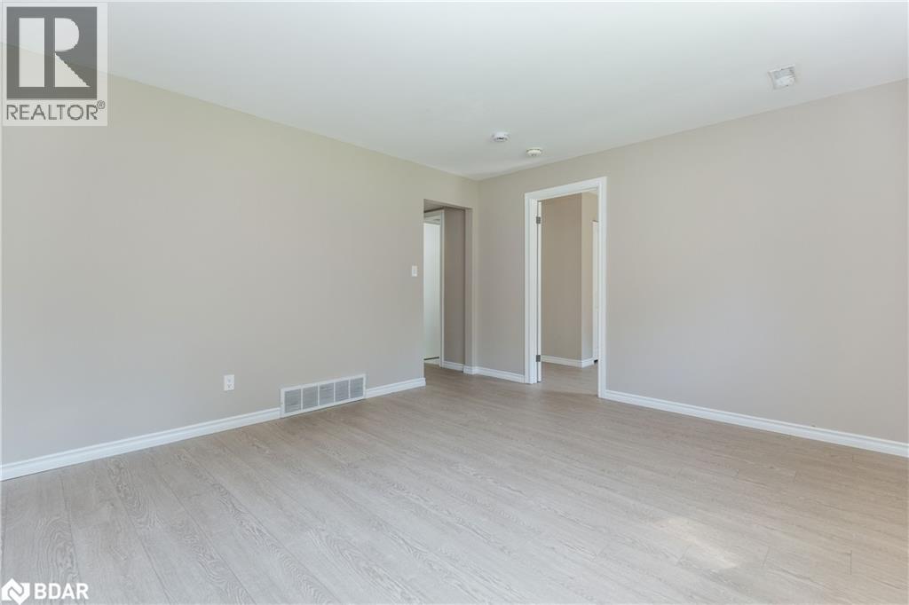 Photo 28 of 55 Fittons Road E, Orillia ON