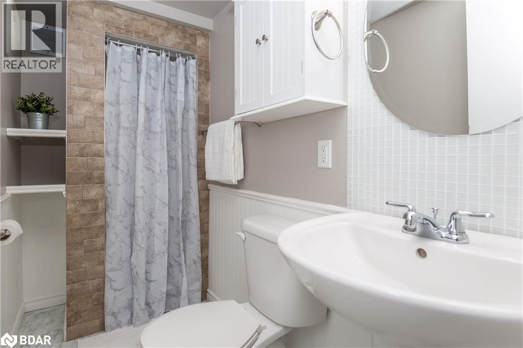 Photo 12 of 55 Fittons Road E, Orillia ON