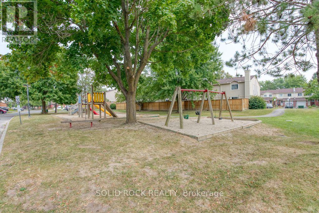 Photo 25 of 463 Canotia Place, Ottawa ON