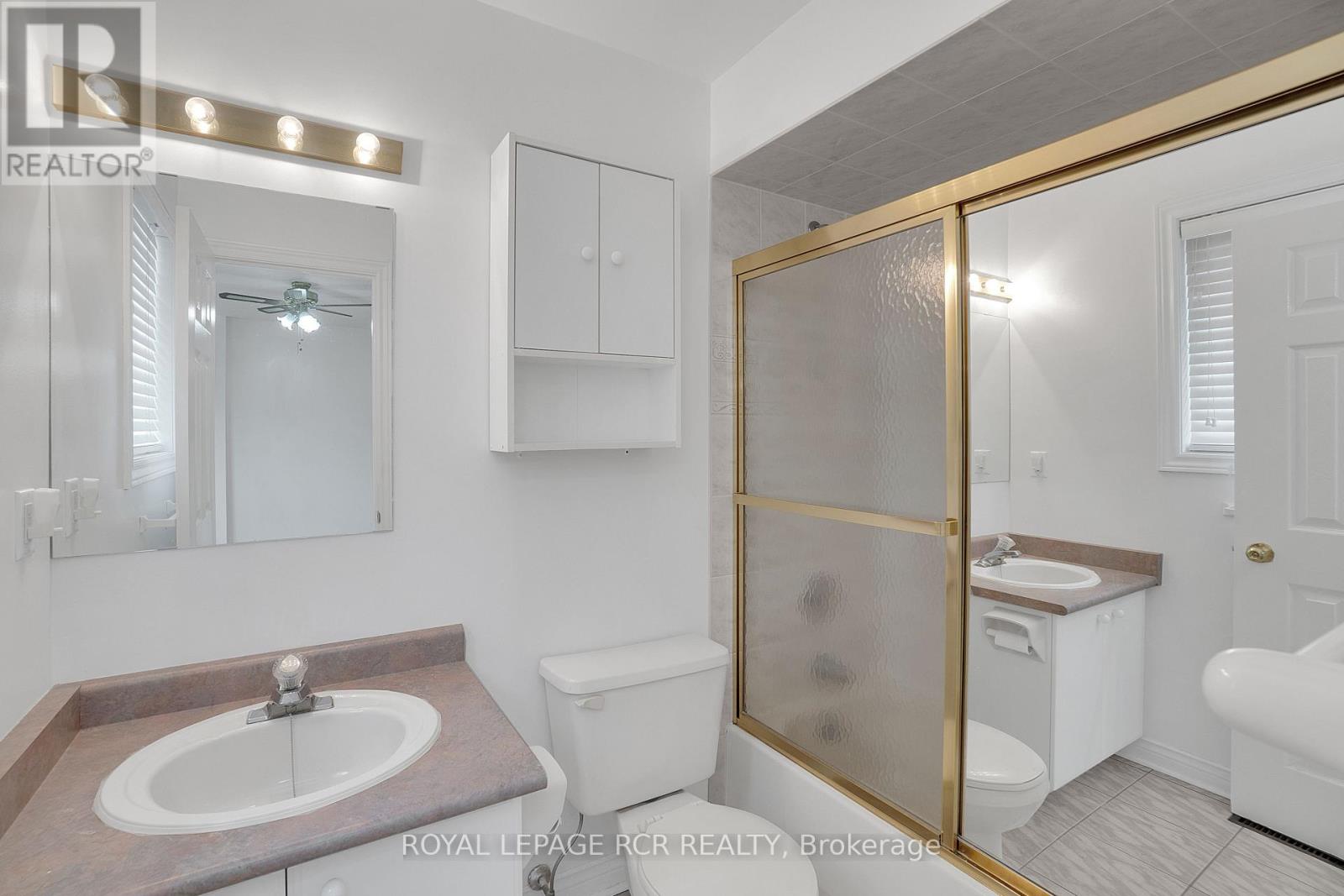 Photo 3 of 32 Waterbury Street, Caledon ON