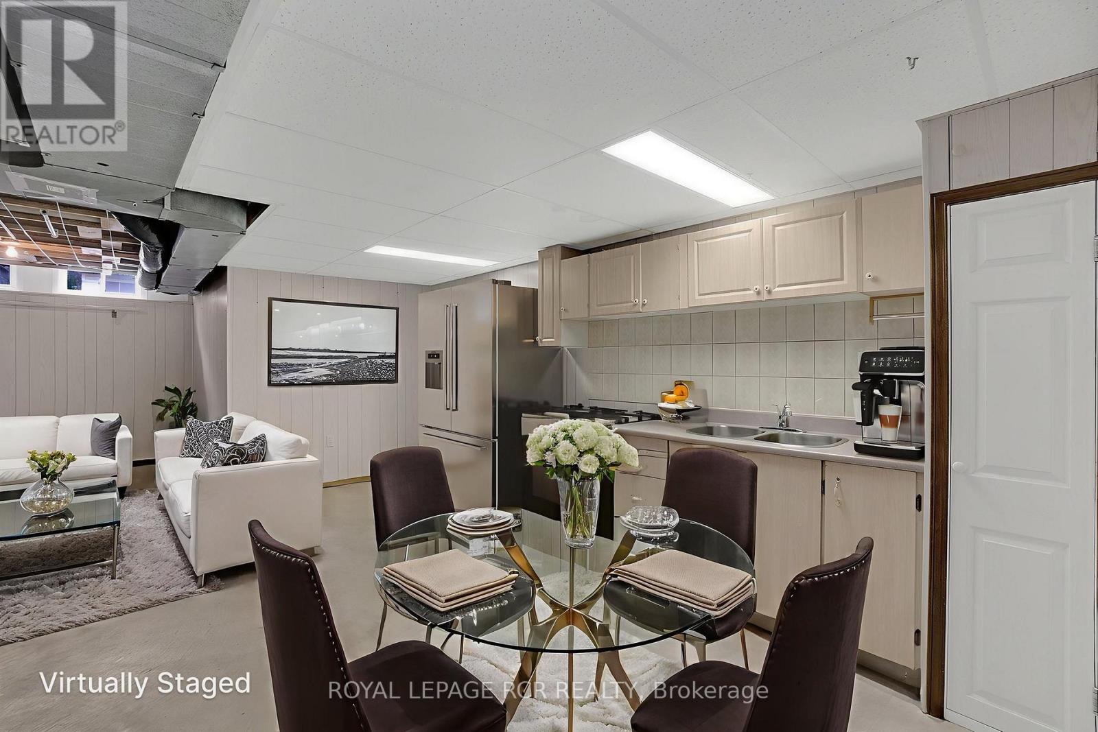 Photo 7 of 32 Waterbury Street, Caledon ON