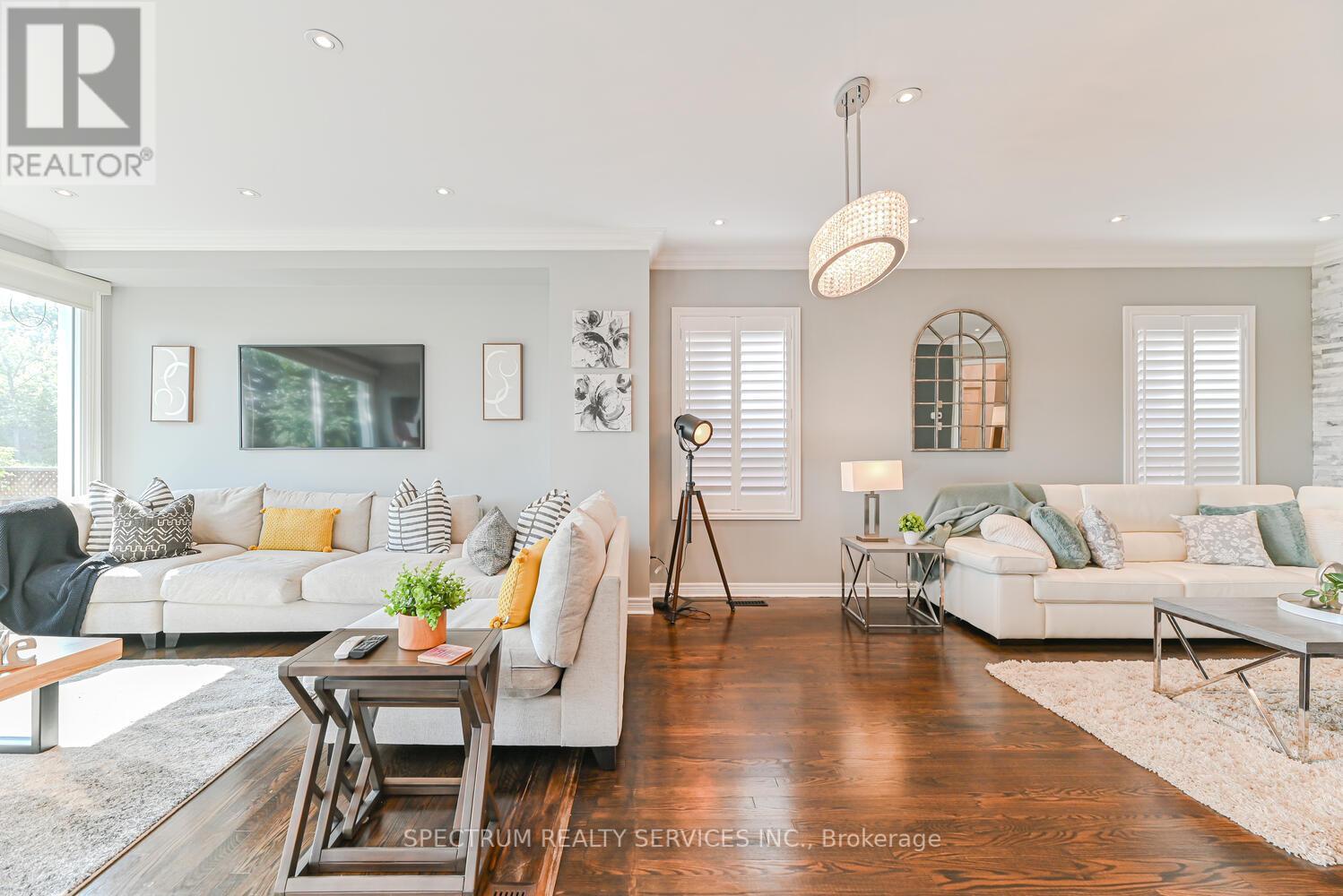 Photo 46 of 68 Robarts Drive, Milton ON