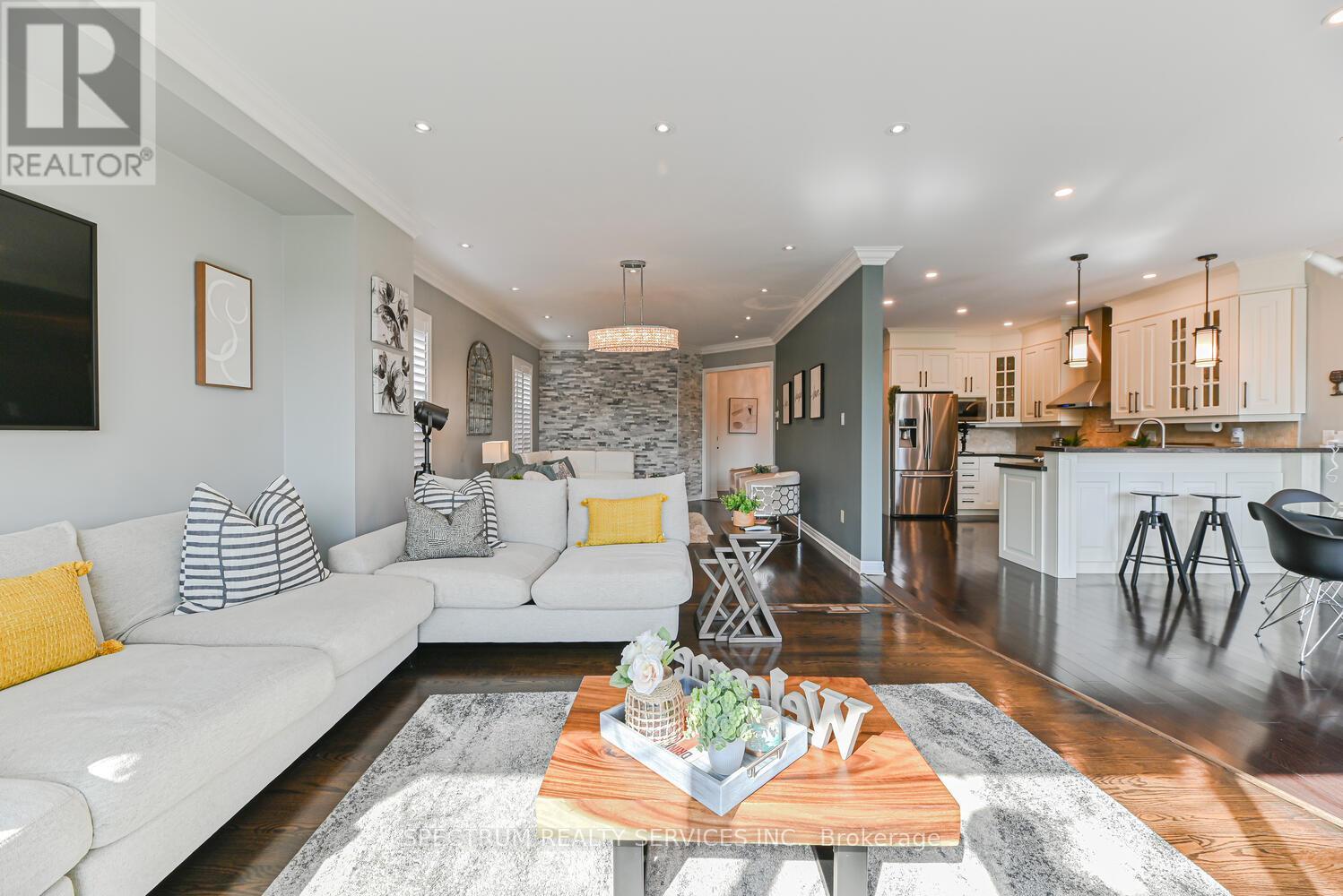 Photo 47 of 68 Robarts Drive, Milton ON