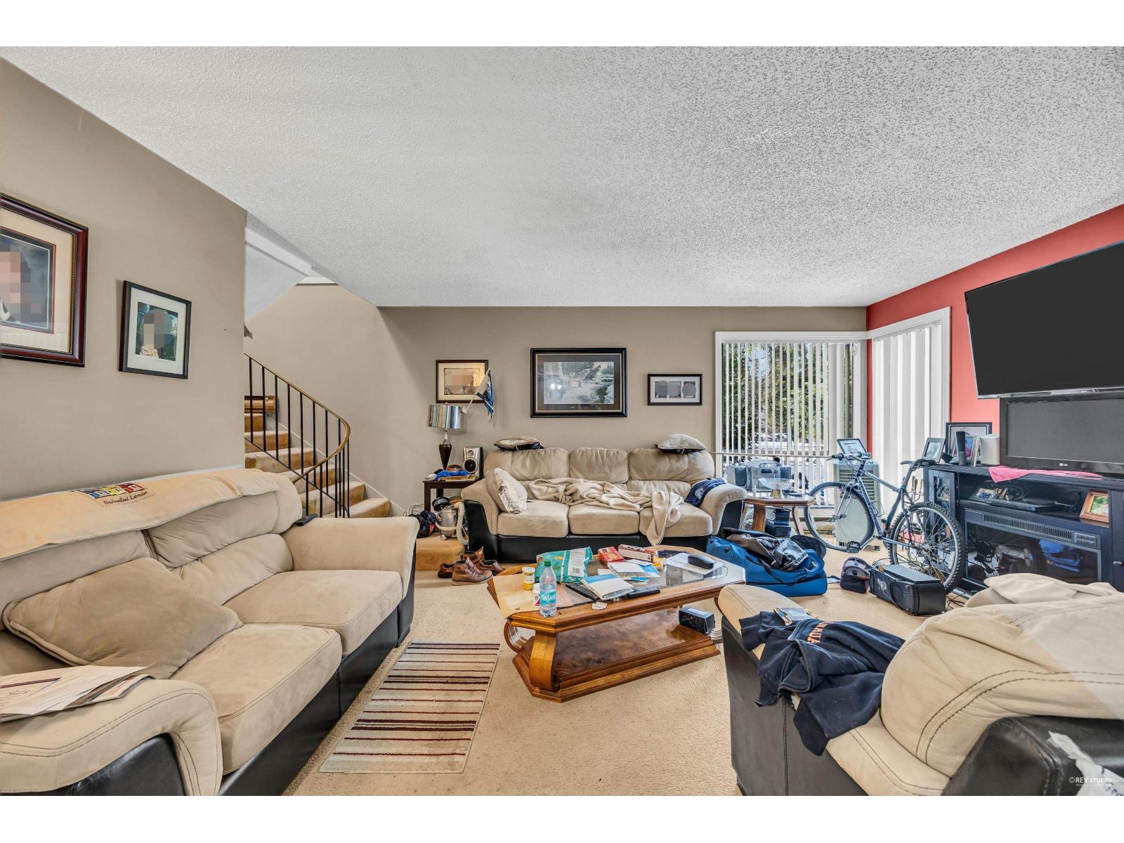 Photo 8 of 10600 Holly Park Lane, Surrey BC