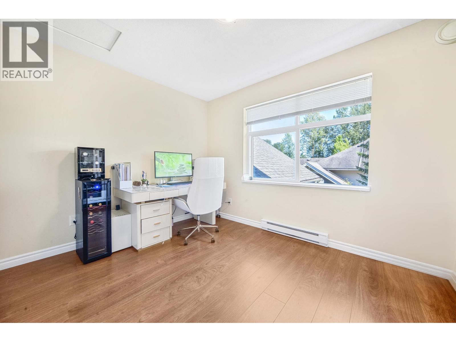 Photo 10 of 80 6878 Southpoint Drive, Burnaby BC