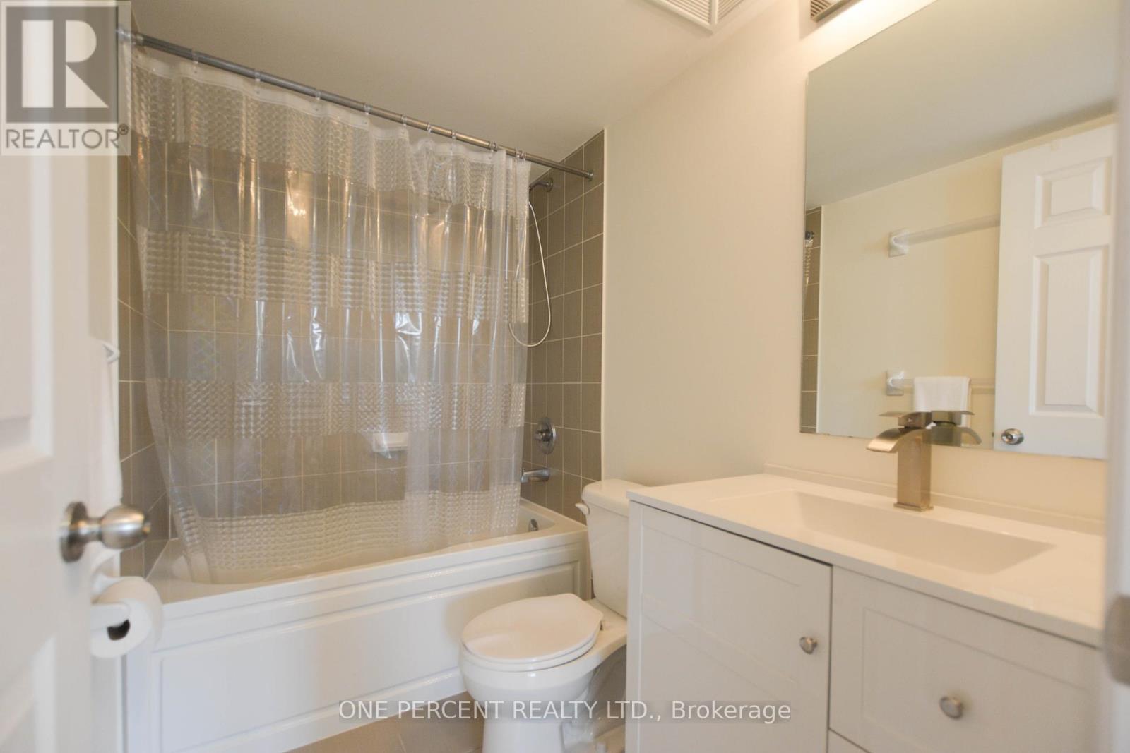 Photo 33 of 20 1 Eaton Park Lane, Toronto ON