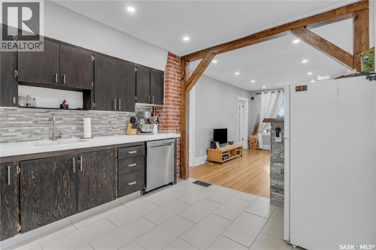 Photo 14 of 2212 Edgar Street, Regina SK
