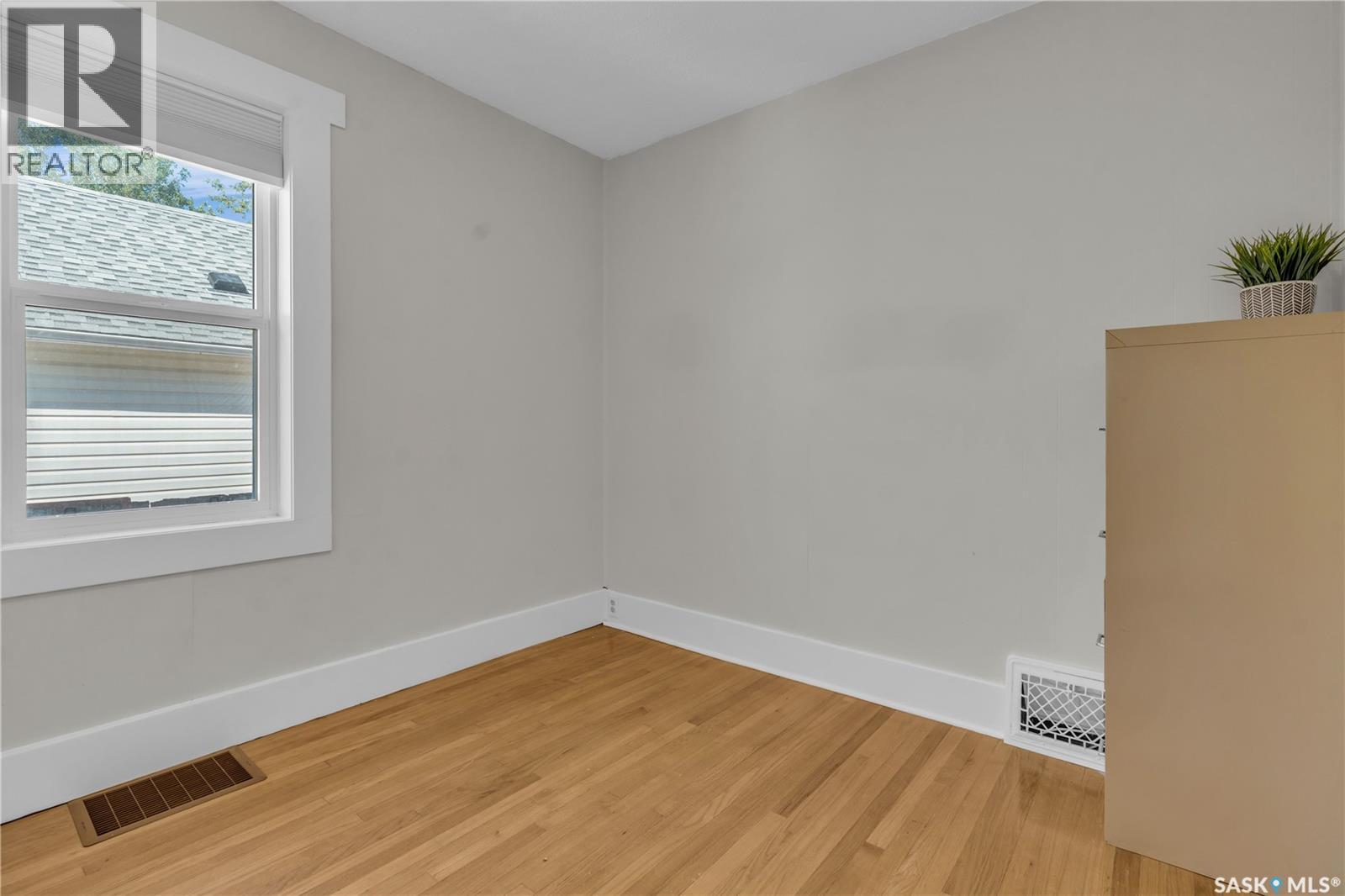 Photo 17 of 2212 Edgar Street, Regina SK