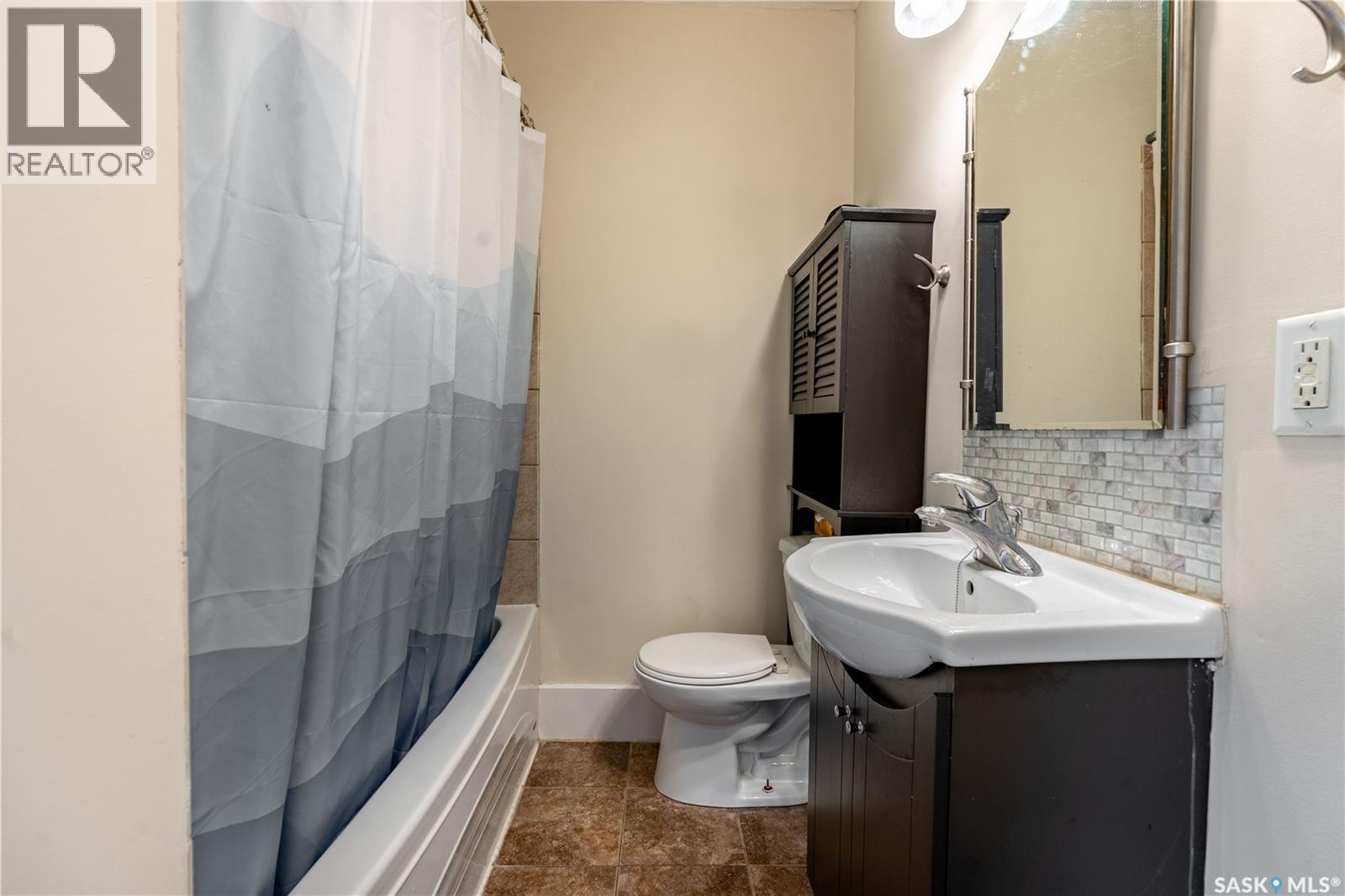 Photo 19 of 2212 Edgar Street, Regina SK