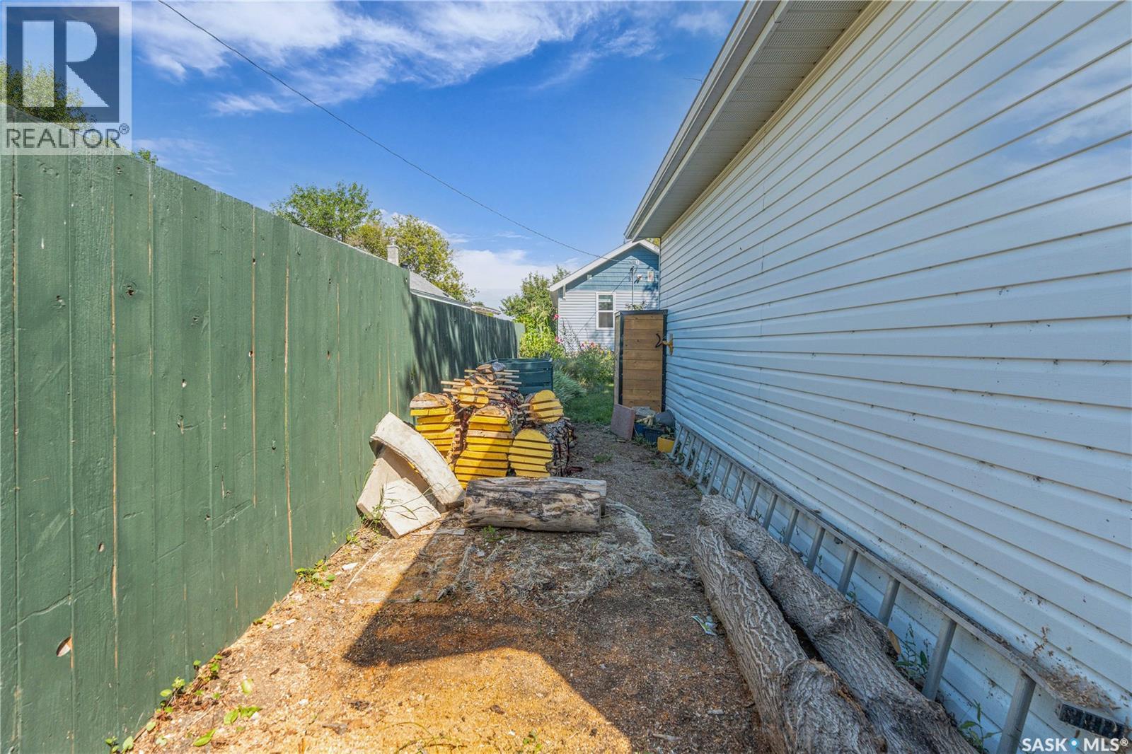 Photo 42 of 2212 Edgar Street, Regina SK