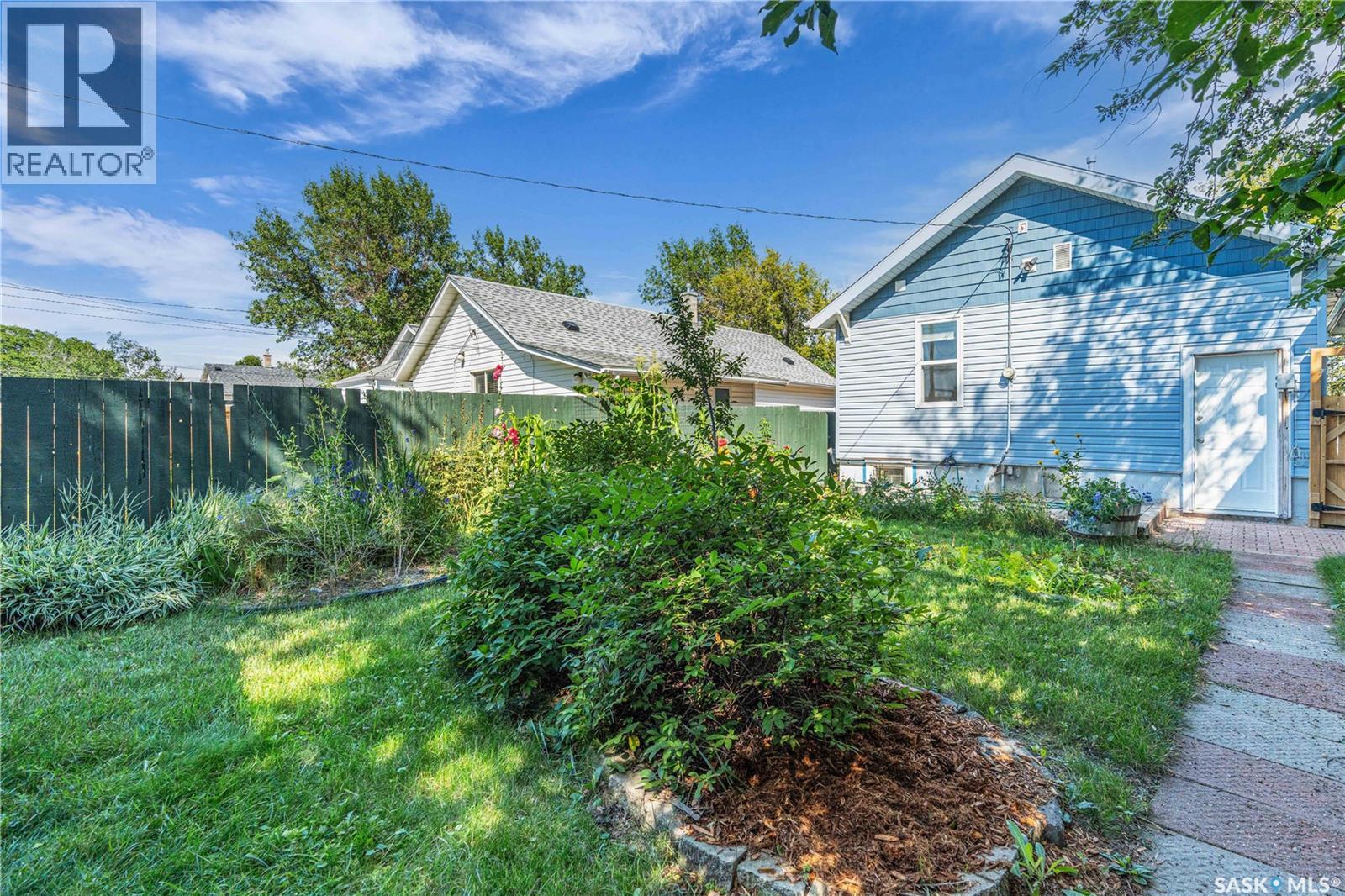 Photo 43 of 2212 Edgar Street, Regina SK
