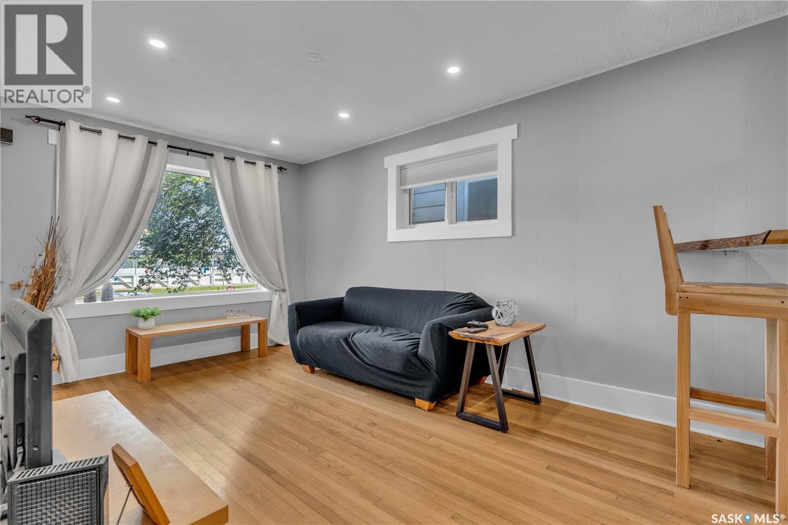 Photo 5 of 2212 Edgar Street, Regina SK