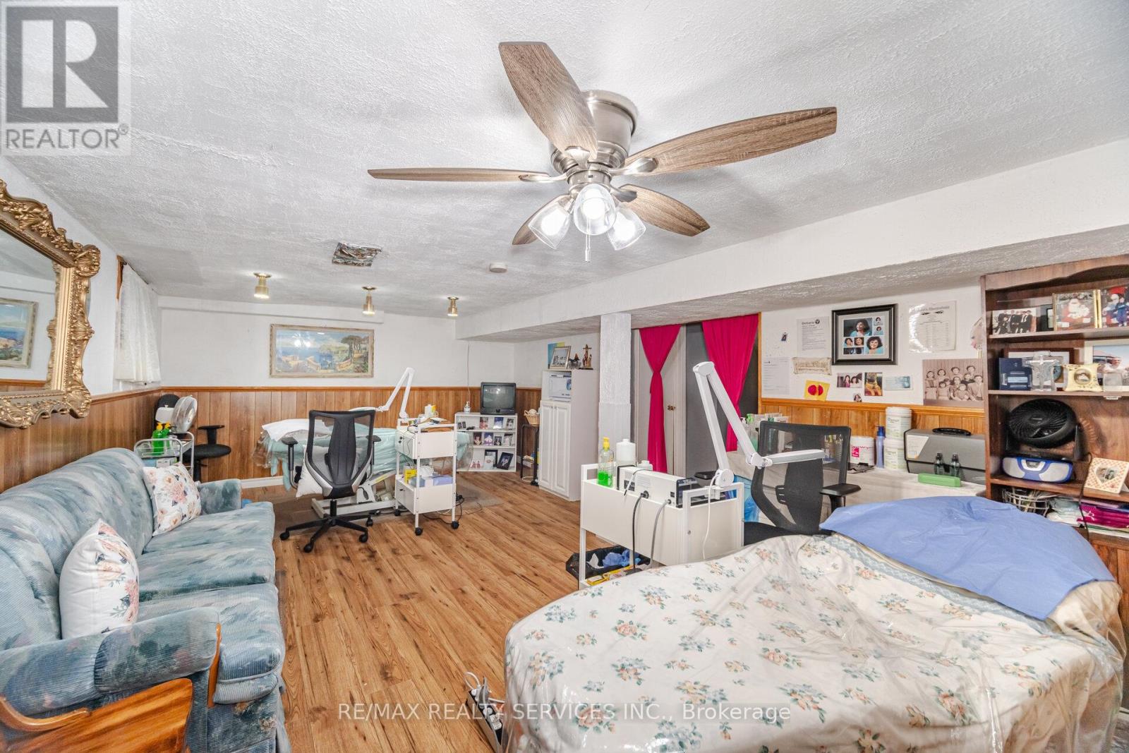 Photo 39 of 33 Tolton Drive, Brampton ON
