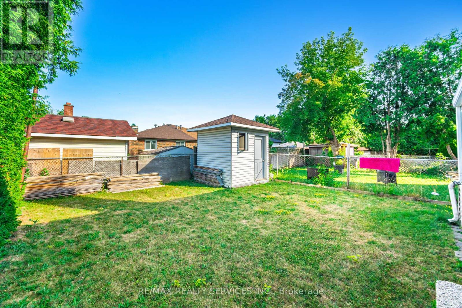 Photo 33 of 33 Tolton Drive, Brampton ON