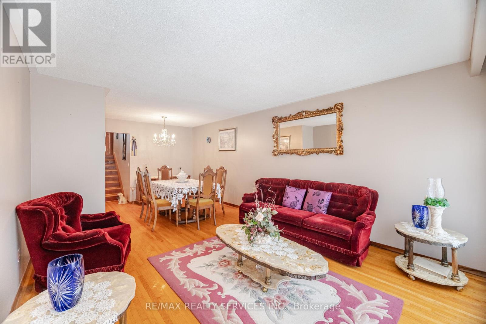 Photo 37 of 33 Tolton Drive, Brampton ON