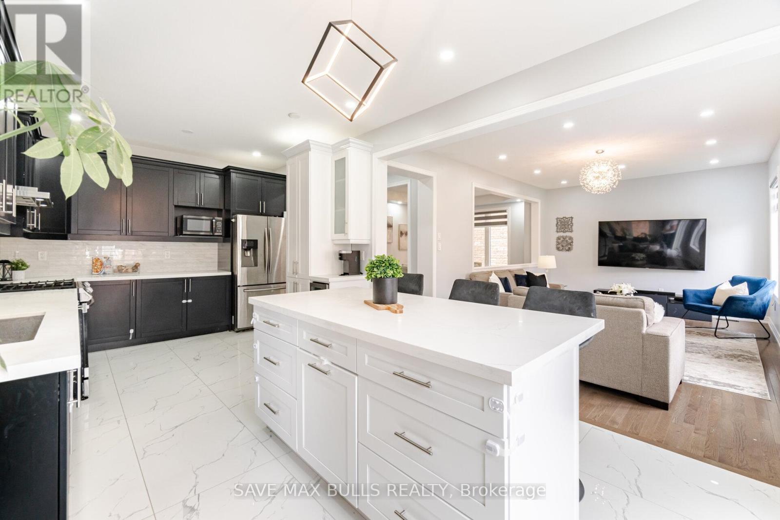 Photo 25 of 84 Haverstock Crescent, Brampton ON
