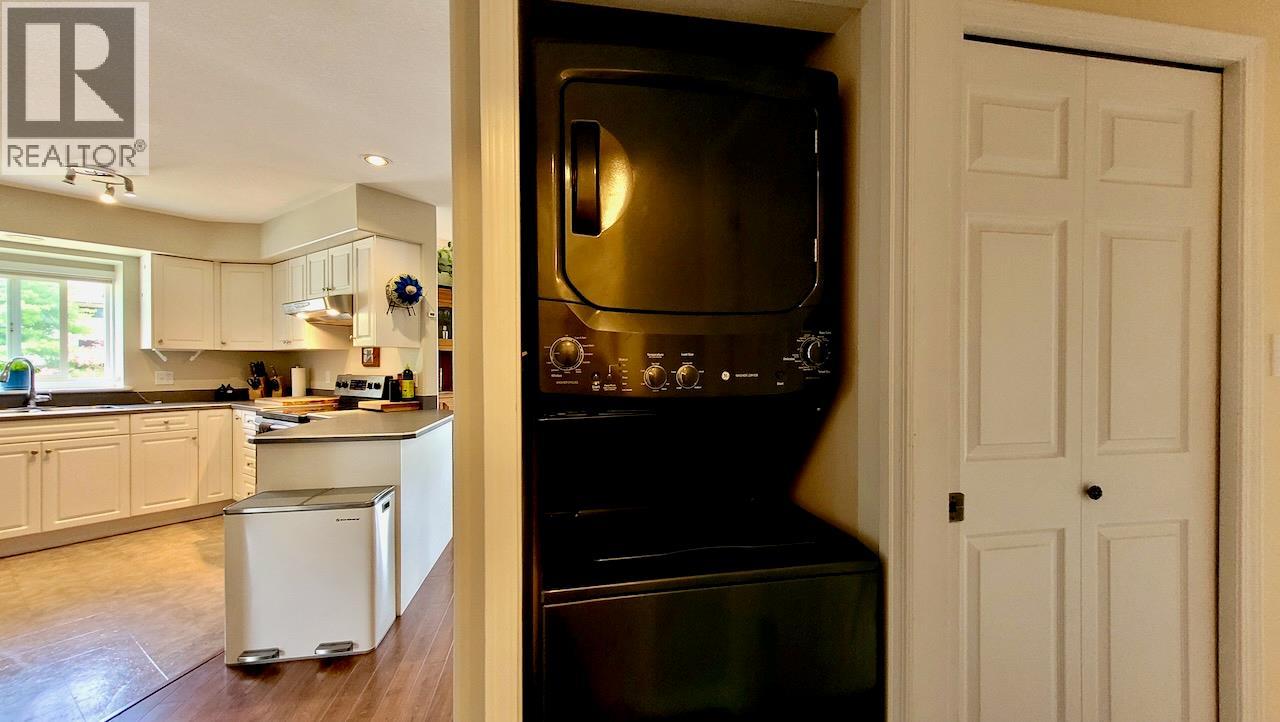 Photo 17 of 428 Beasley Crescent W, Nelson BC