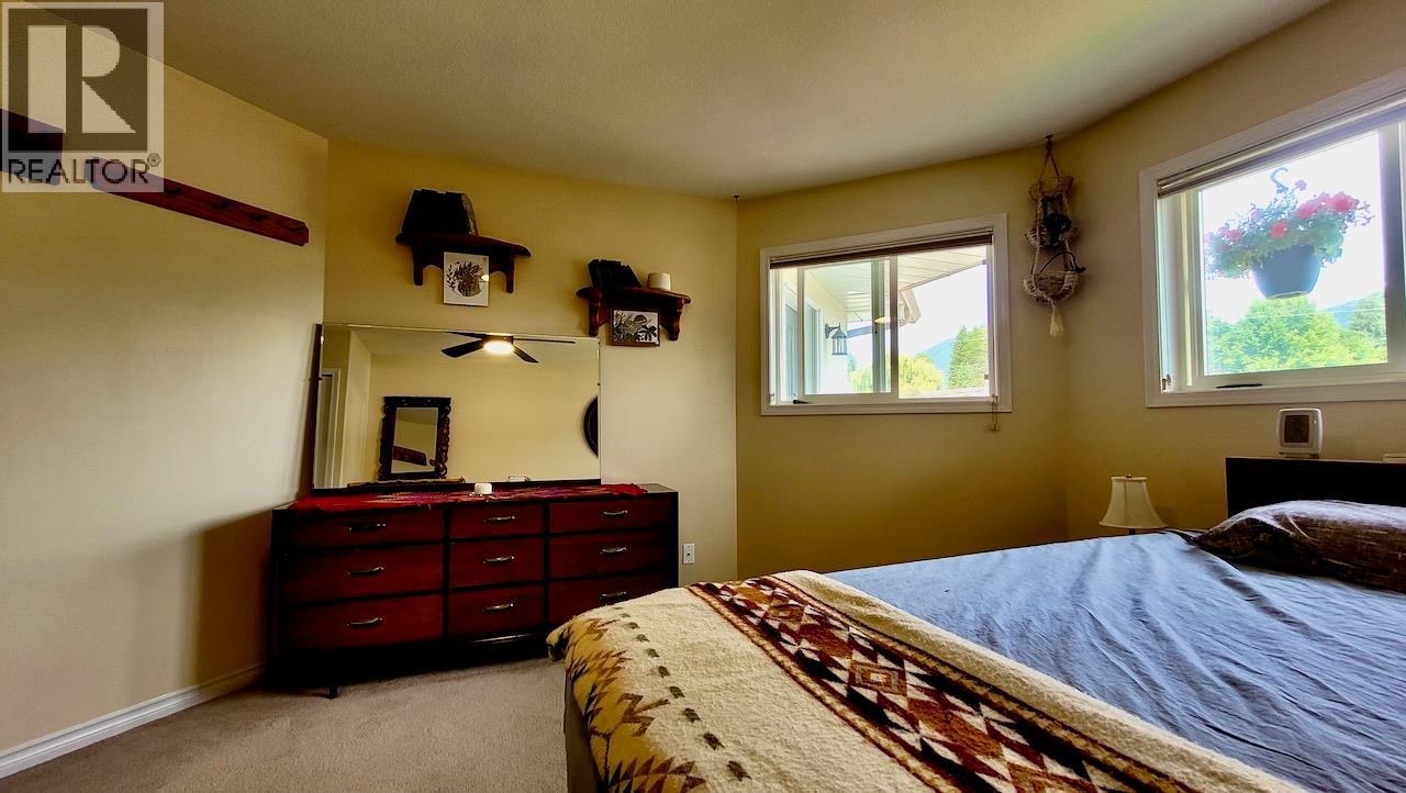 Photo 22 of 428 Beasley Crescent W, Nelson BC