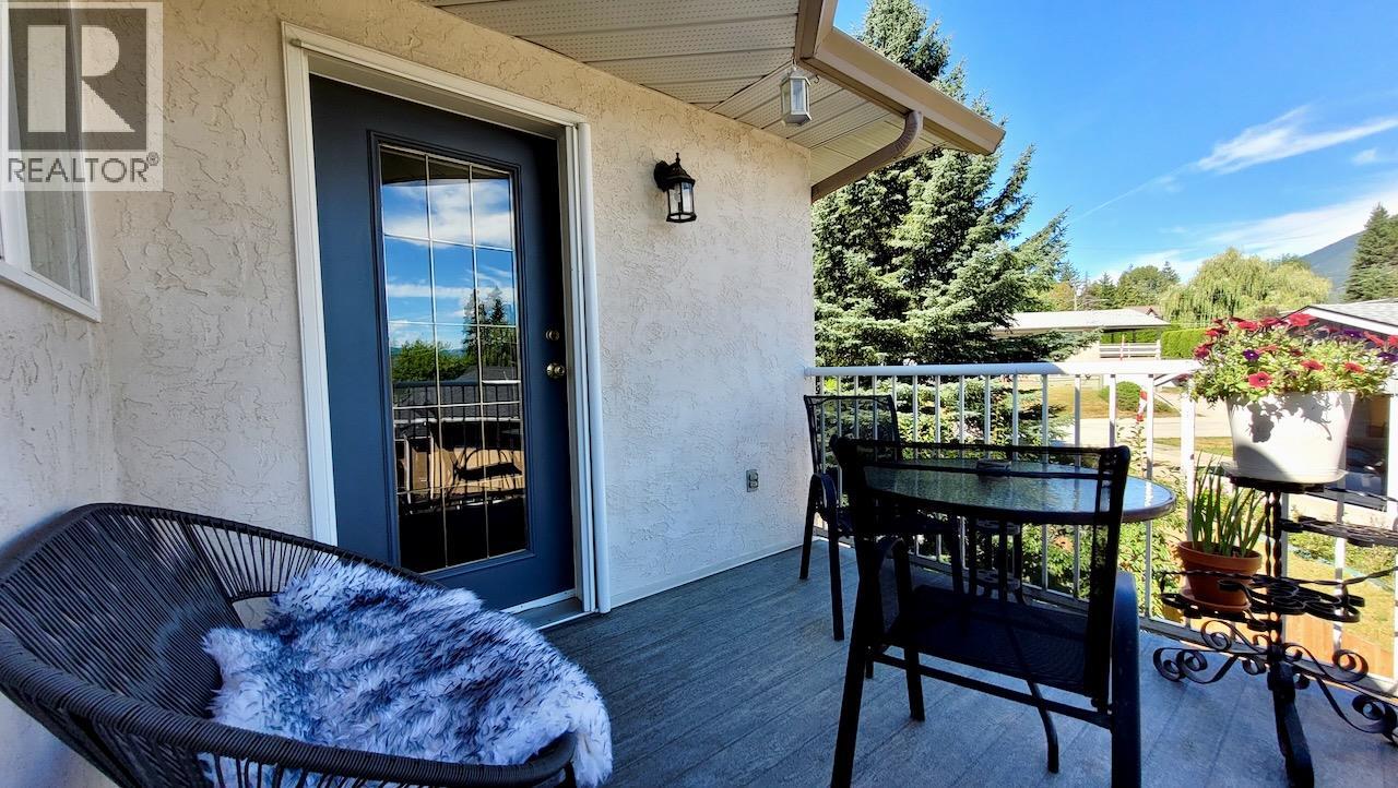 Photo 34 of 428 Beasley Crescent W, Nelson BC