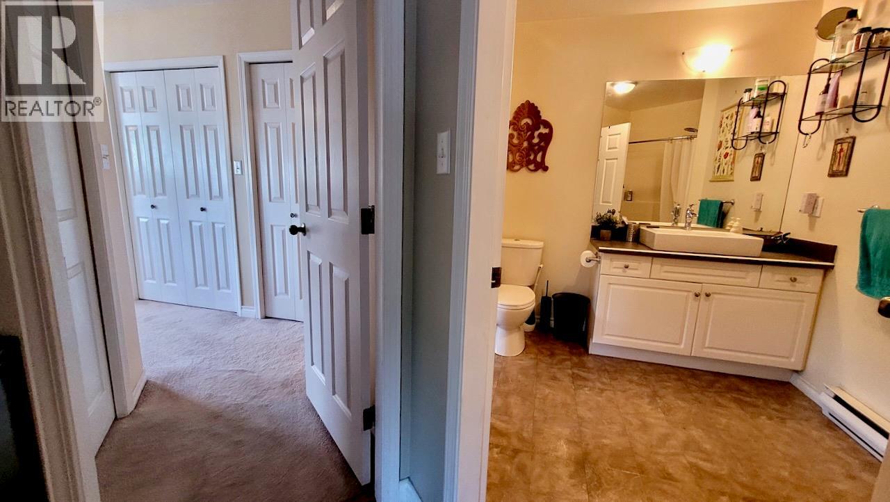 Photo 31 of 428 Beasley Crescent W, Nelson BC