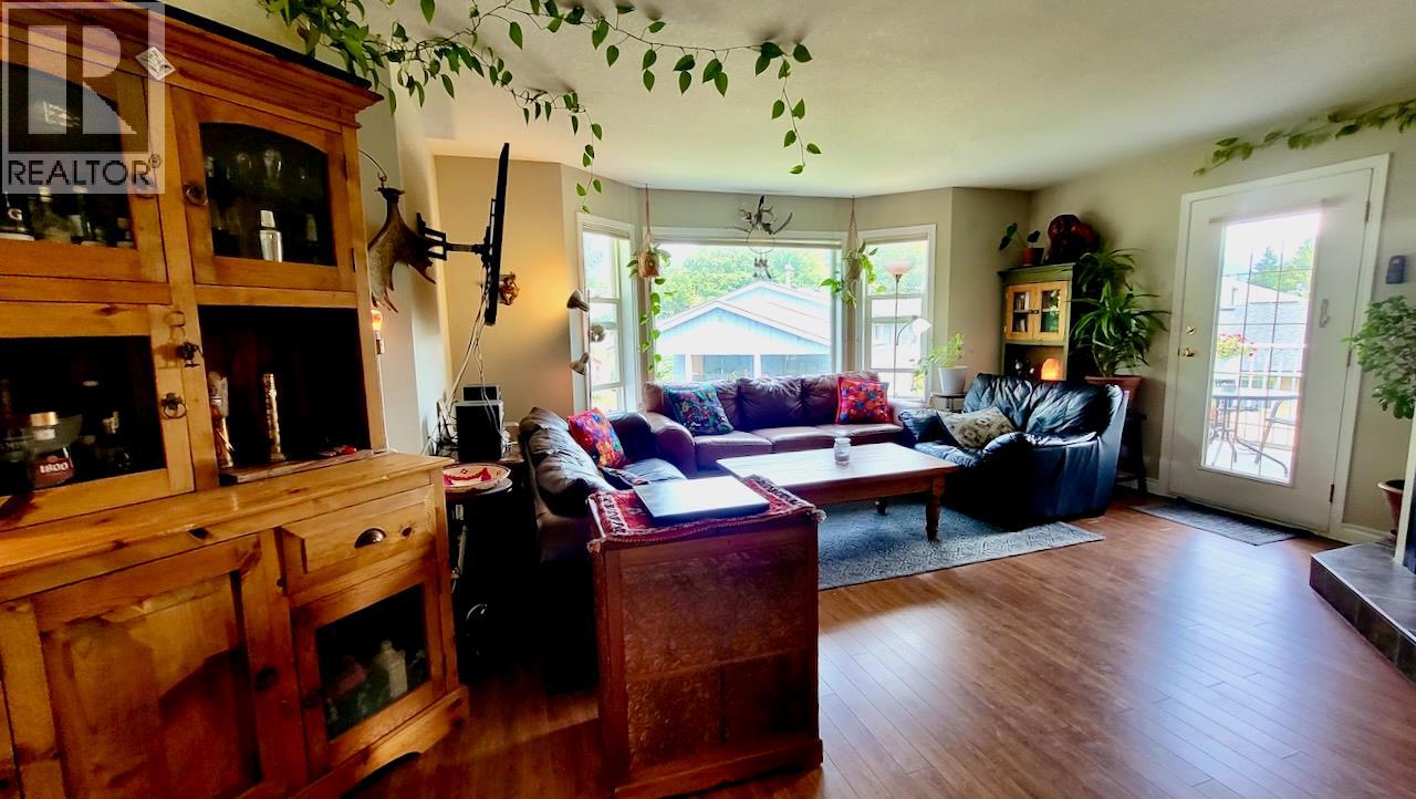 Photo 55 of 428 Beasley Crescent W, Nelson BC
