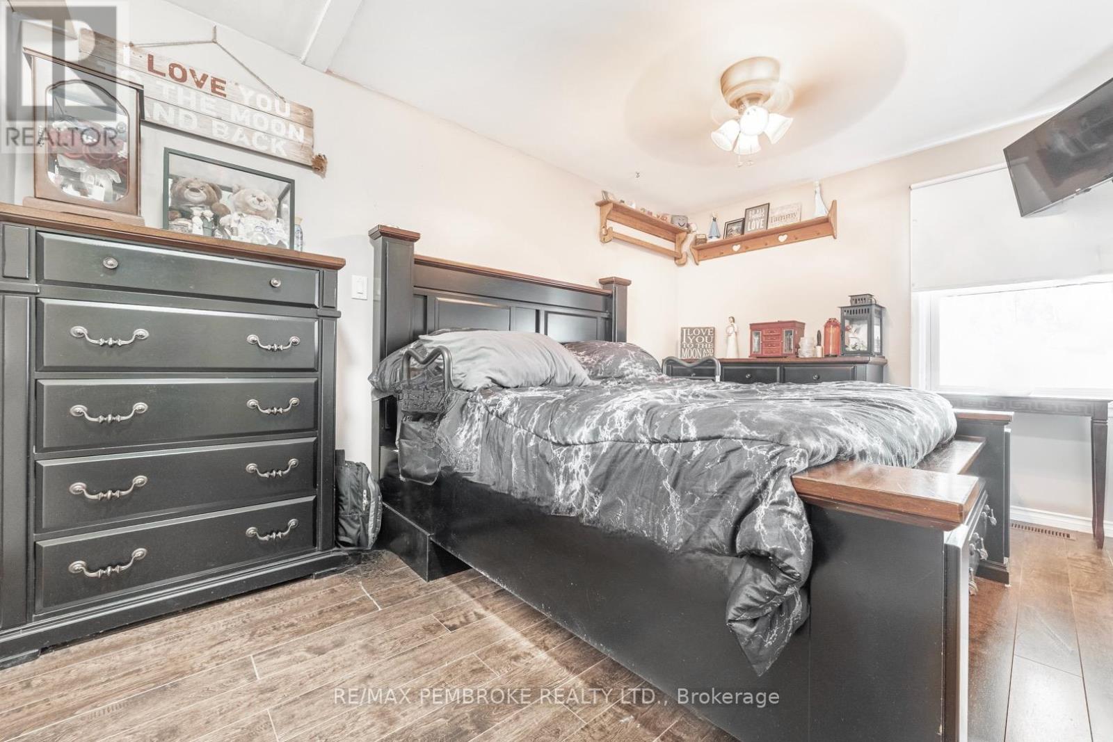 Photo 16 of 402 Christie Street, Pembroke ON