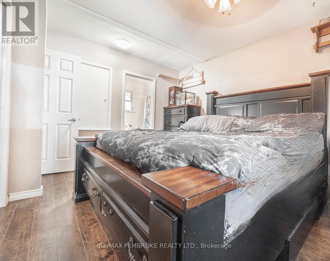Photo 2 of 402 Christie Street, Pembroke ON