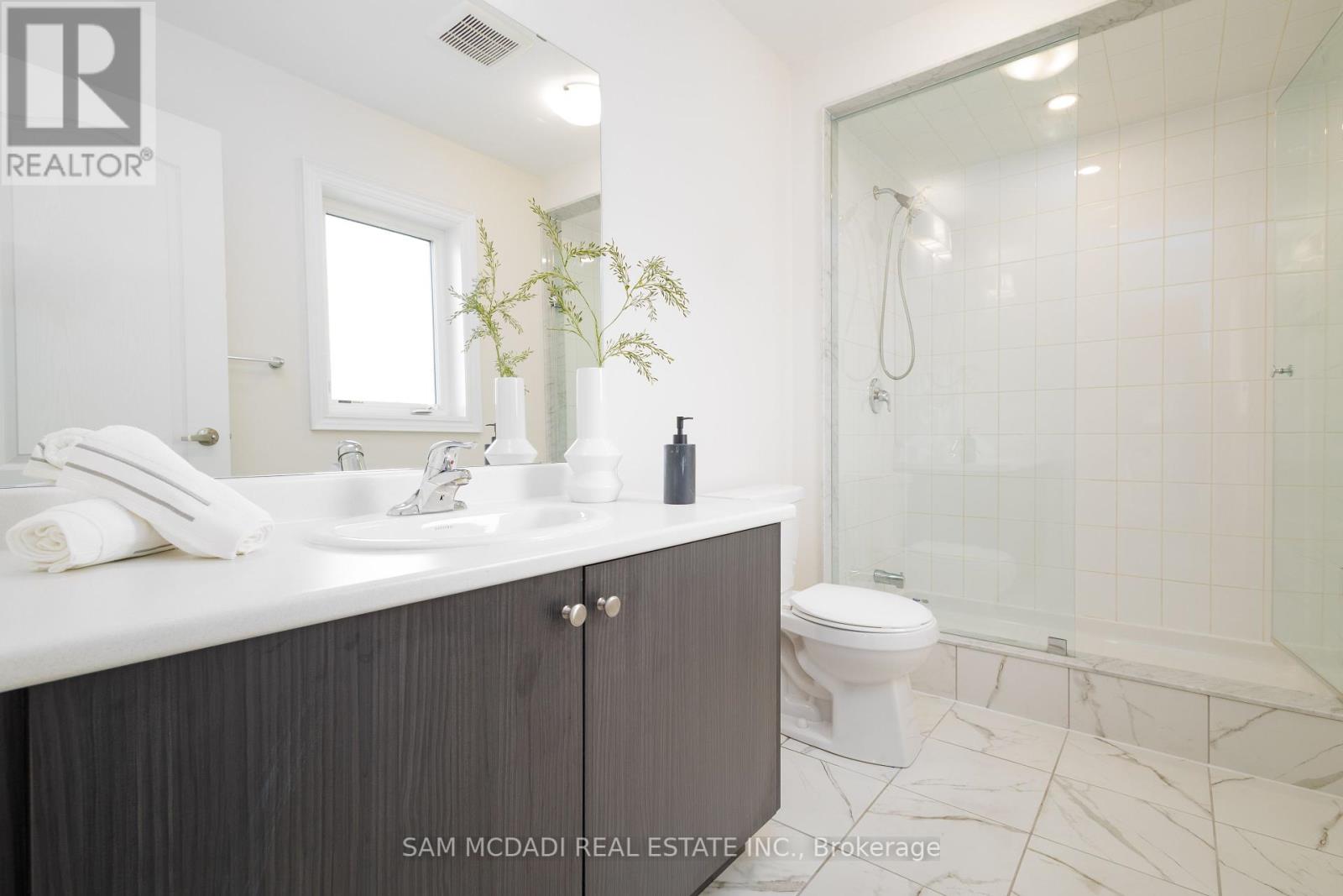 Photo 36 of 180 Whithorn Crescent, Haldimand ON