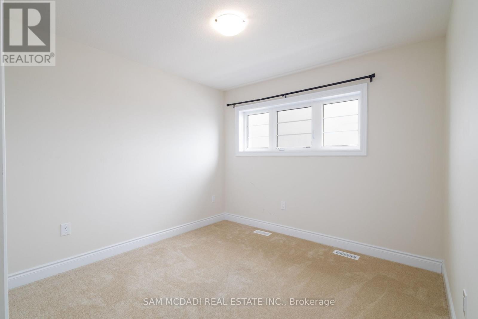 Photo 34 of 180 Whithorn Crescent, Haldimand ON