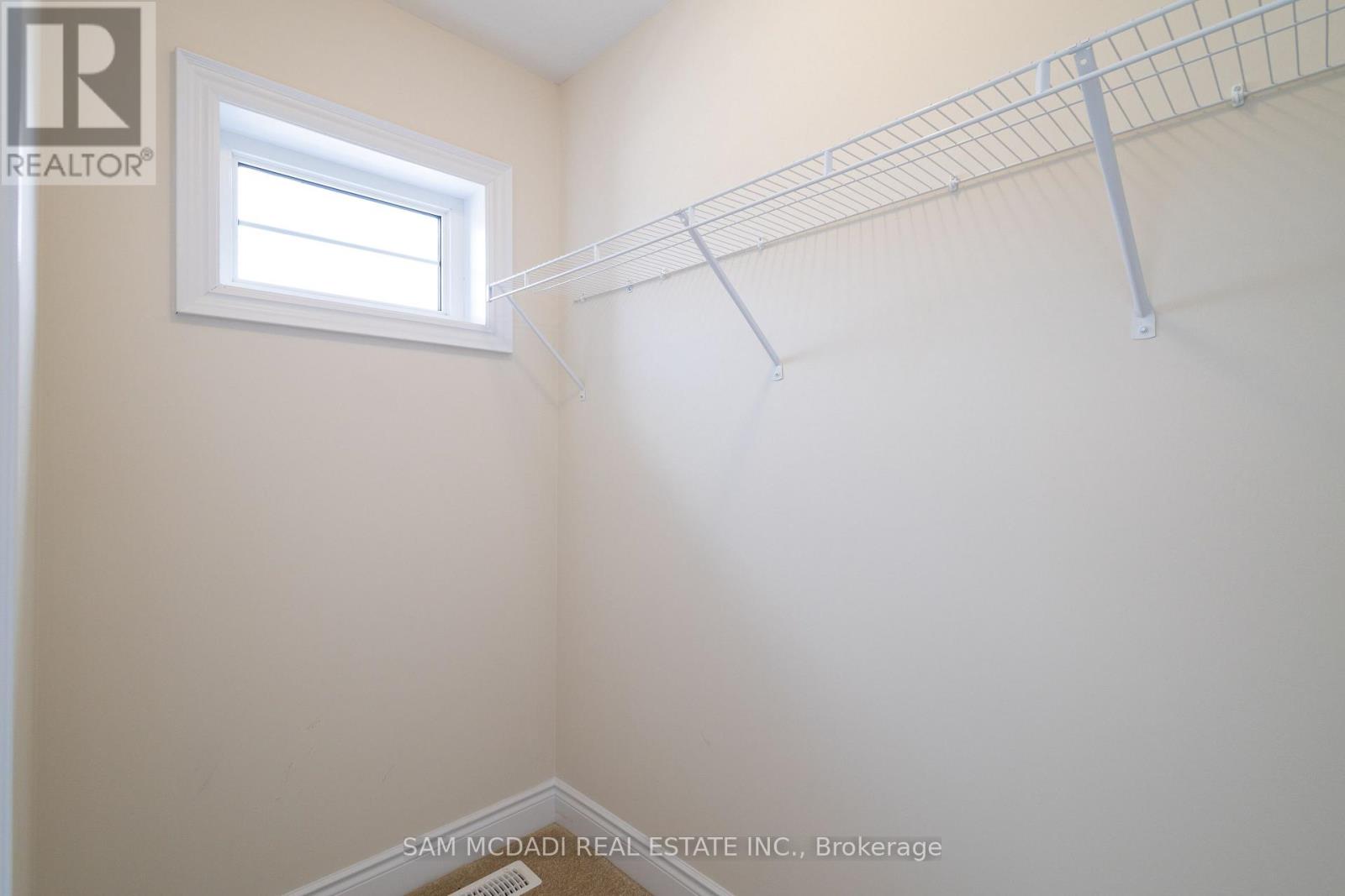 Photo 8 of 180 Whithorn Crescent, Haldimand ON