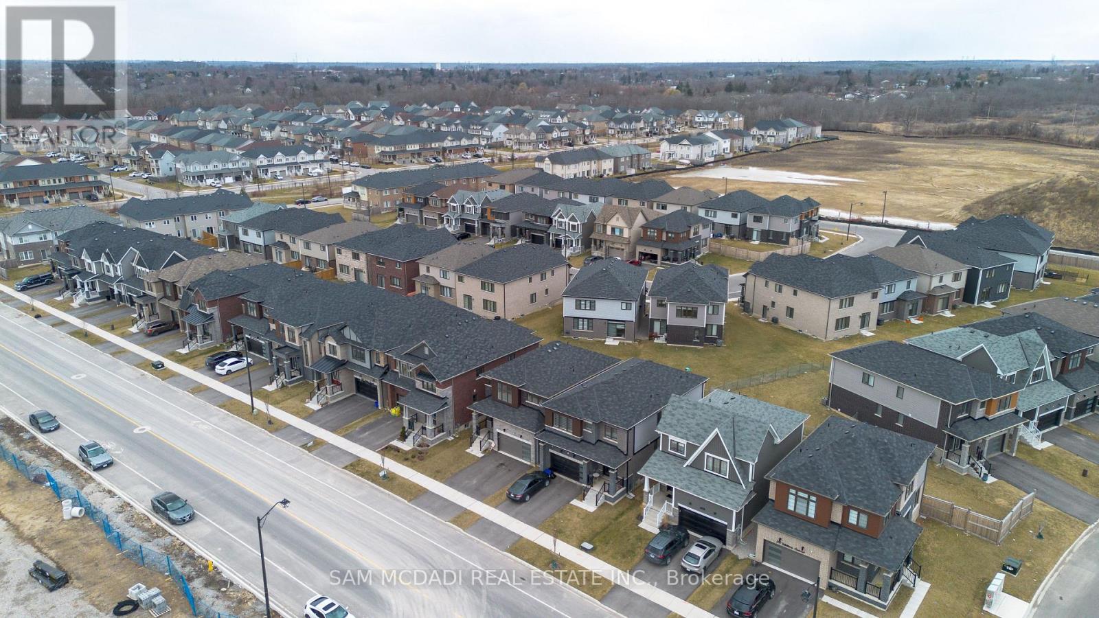 Photo 9 of 180 Whithorn Crescent, Haldimand ON