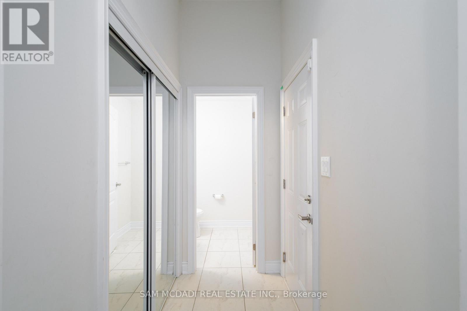 Photo 19 of 180 Whithorn Crescent, Haldimand ON