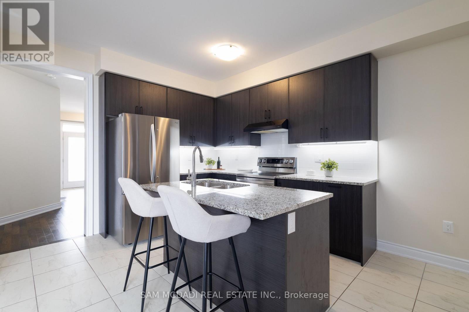 Photo 14 of 180 Whithorn Crescent, Haldimand ON