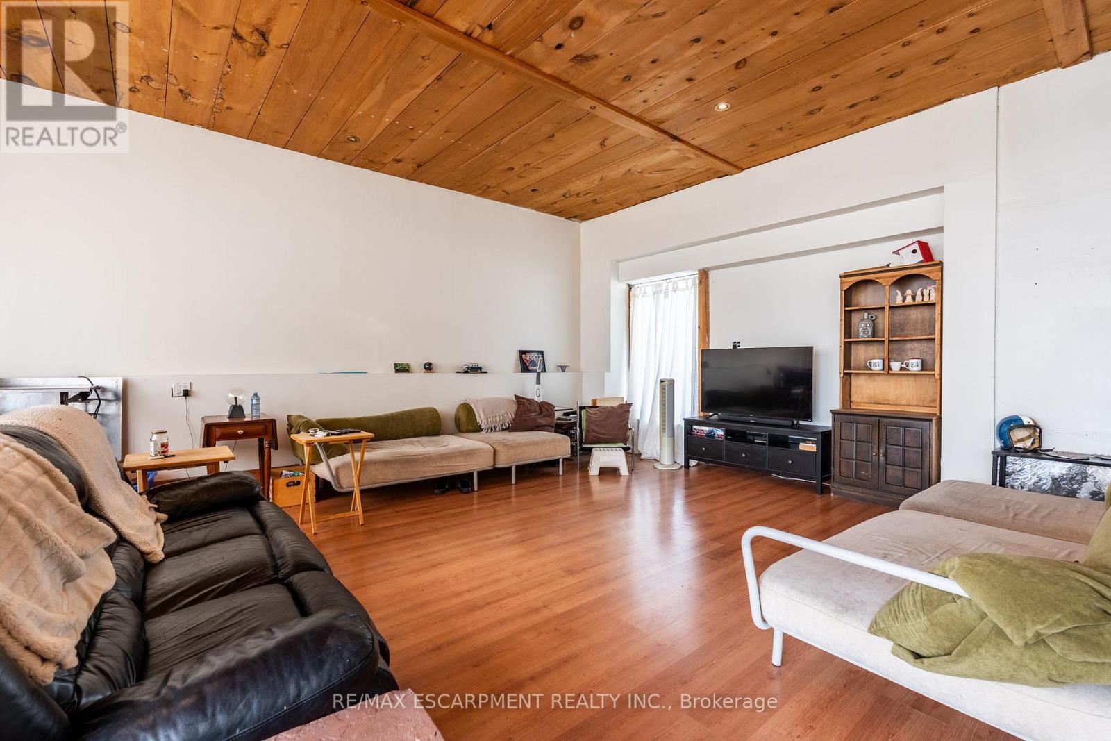 Photo 11 of 1090 Brock Road, Hamilton ON