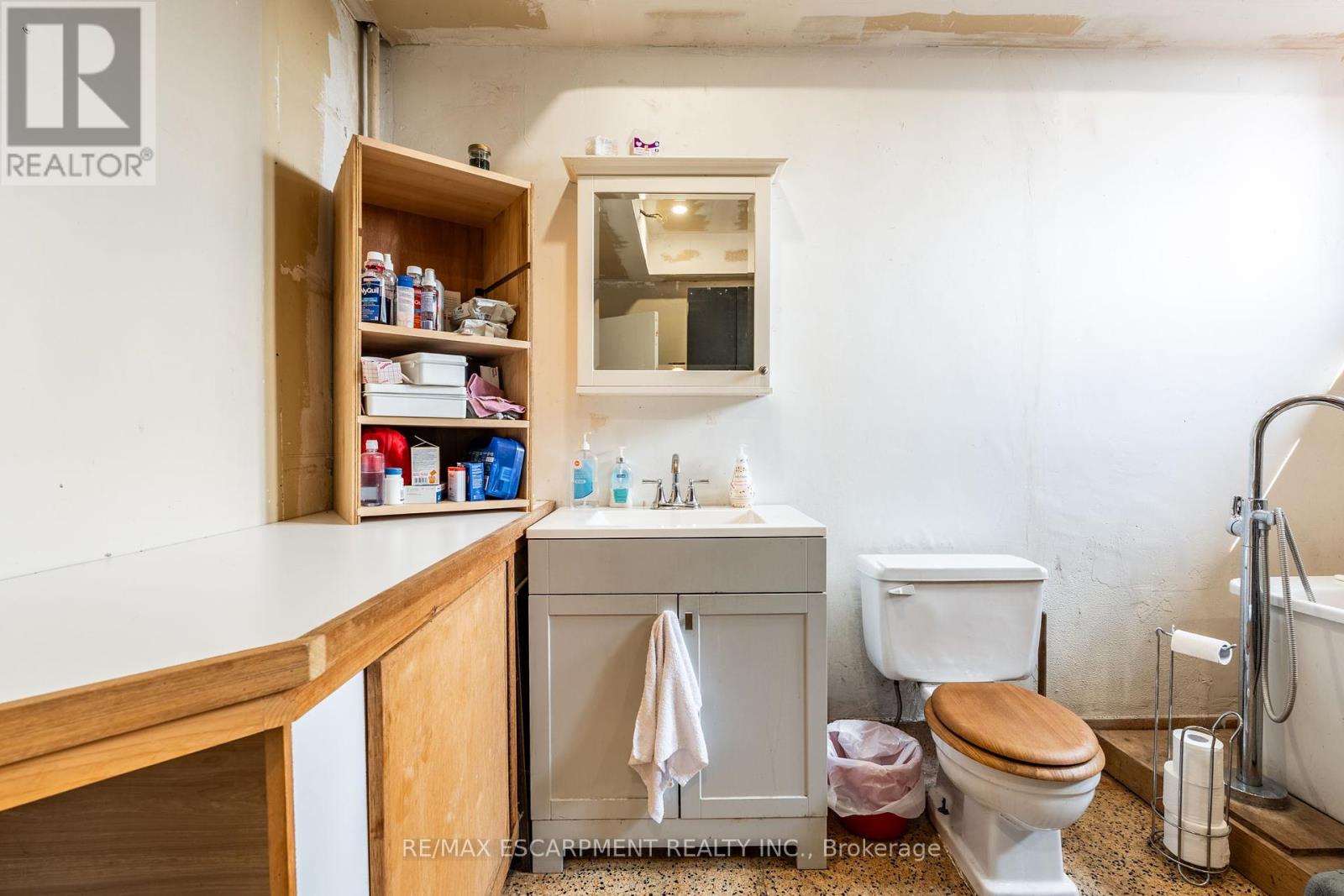 Photo 37 of 1090 Brock Road, Hamilton ON
