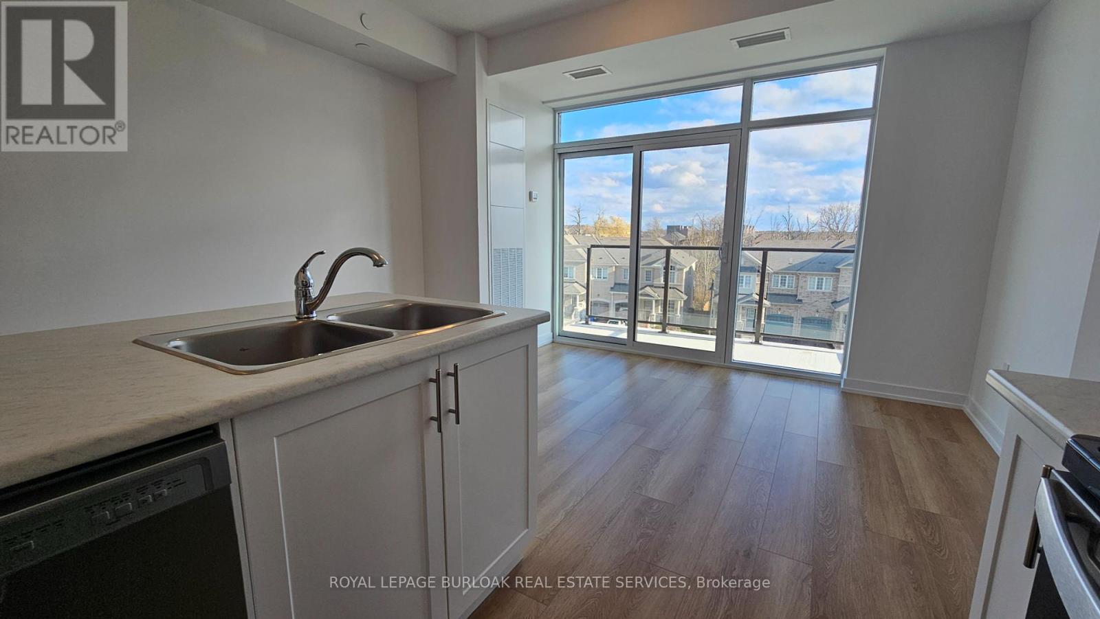 Photo 7 of 322 470 Dundas Street, Hamilton ON