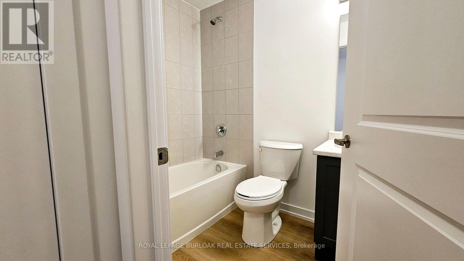 Photo 4 of 322 470 Dundas Street, Hamilton ON