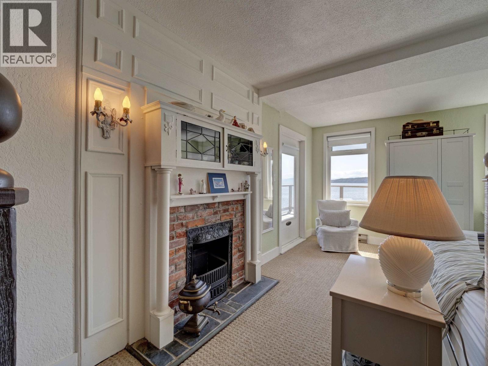 5297 TAYLOR CRESCENT, Halfmoon Bay