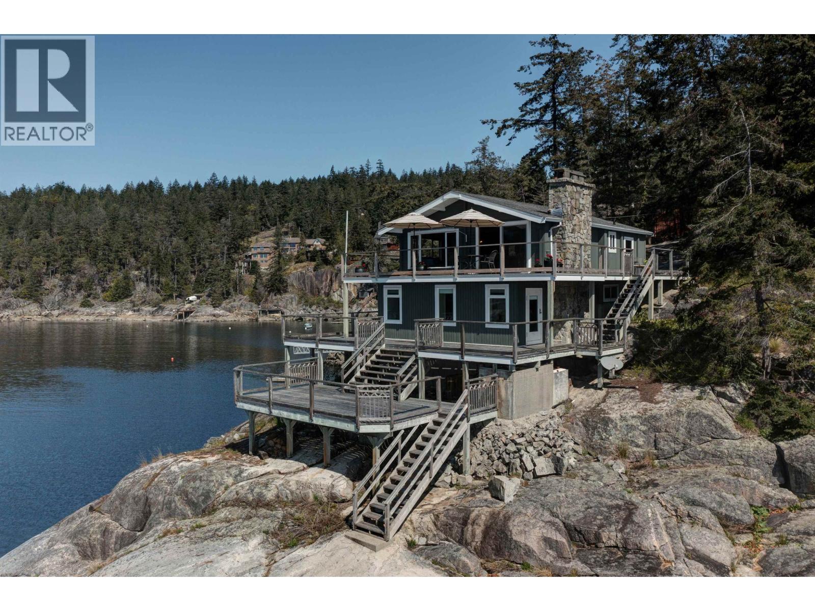 5297 TAYLOR CRESCENT, Halfmoon Bay