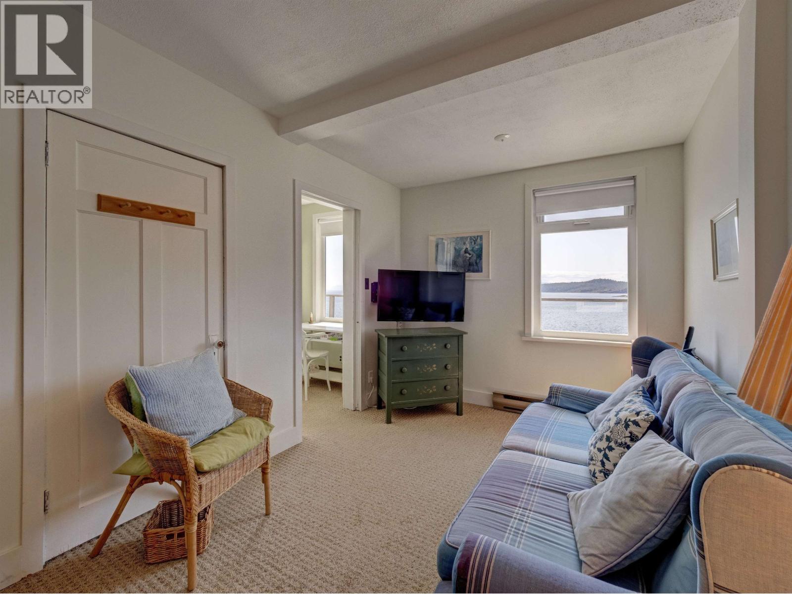 5297 TAYLOR CRESCENT, Halfmoon Bay