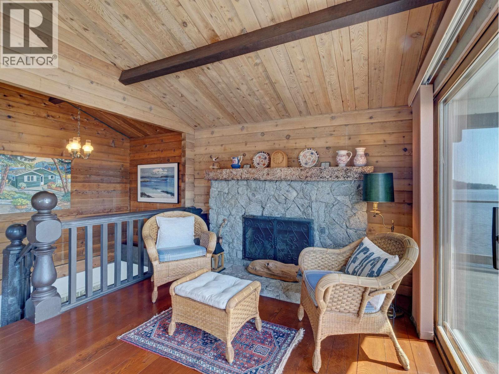 5297 TAYLOR CRESCENT, Halfmoon Bay