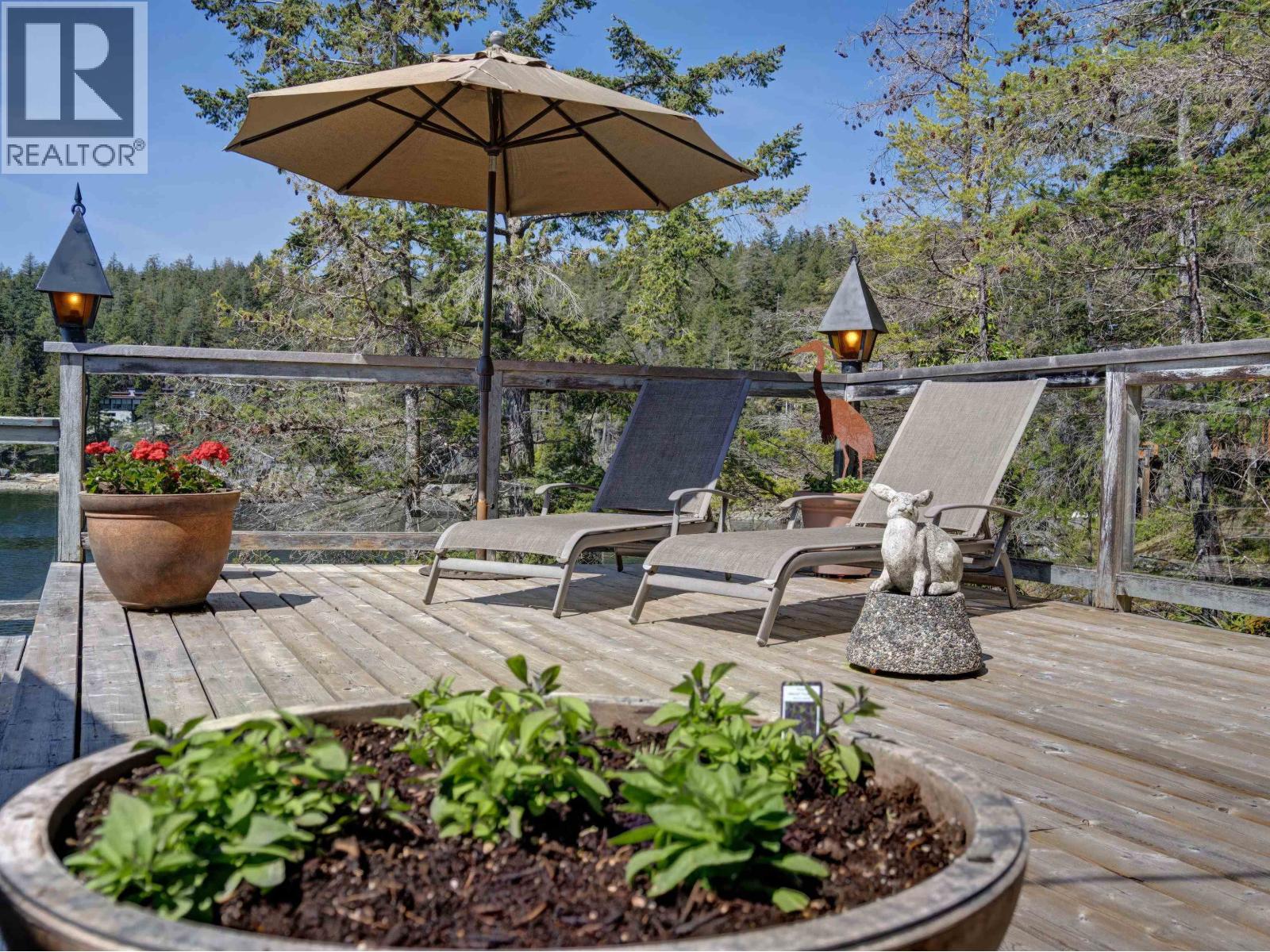 5297 TAYLOR CRESCENT, Halfmoon Bay