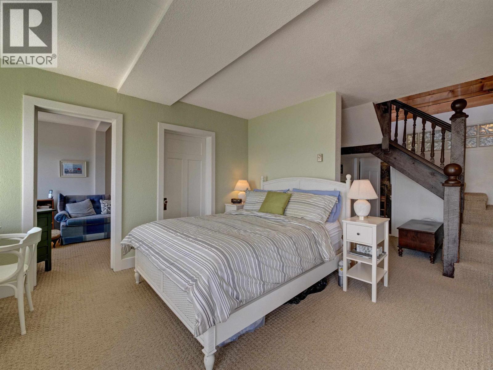 5297 TAYLOR CRESCENT, Halfmoon Bay