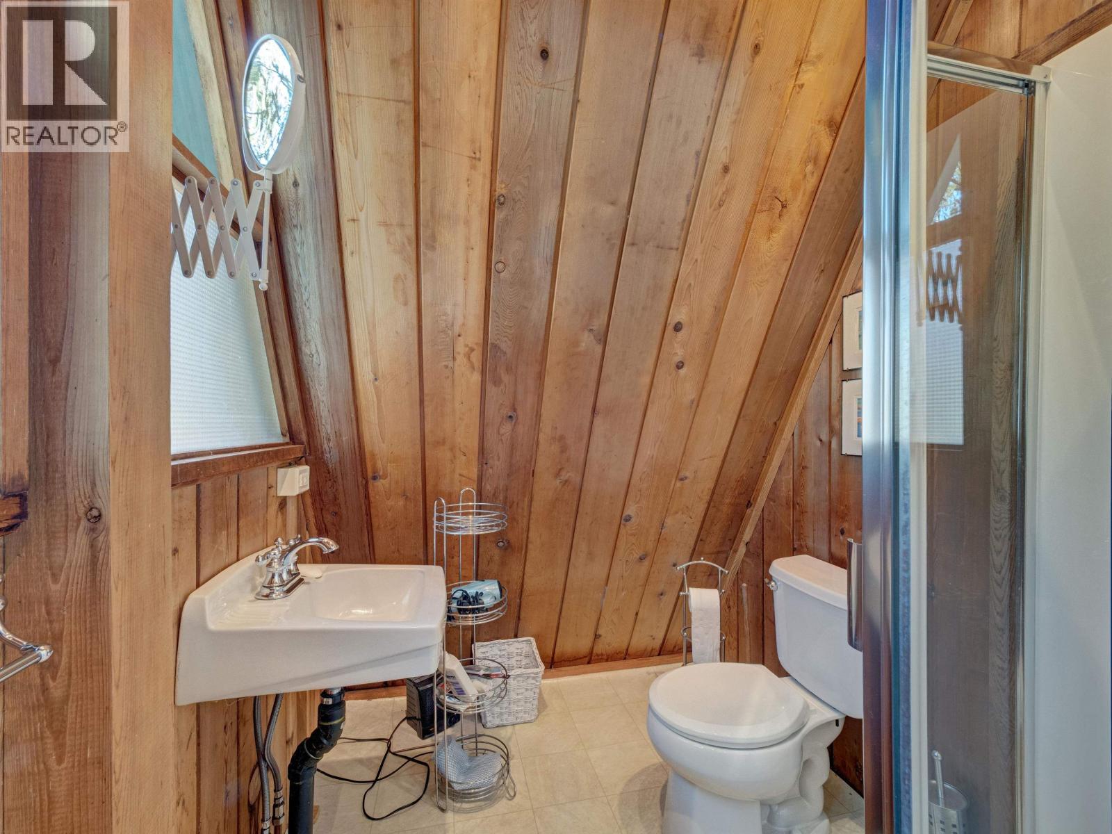 5297 TAYLOR CRESCENT, Halfmoon Bay