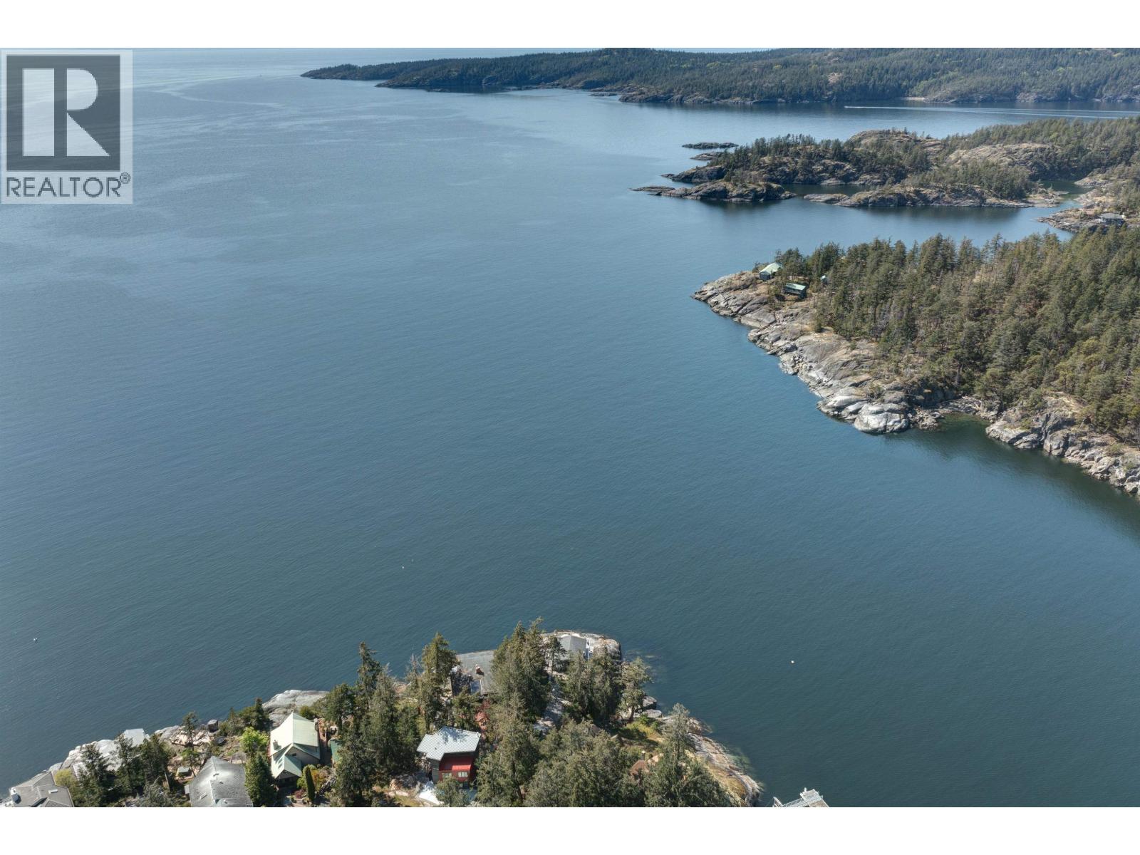 5297 TAYLOR CRESCENT, Halfmoon Bay