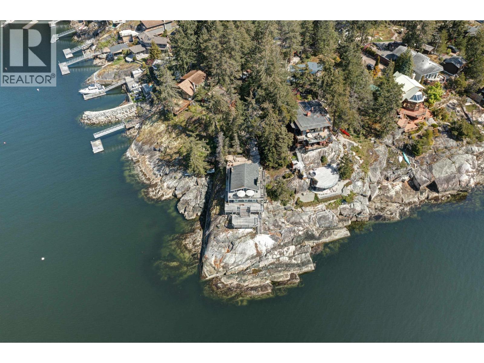 5297 TAYLOR CRESCENT, Halfmoon Bay