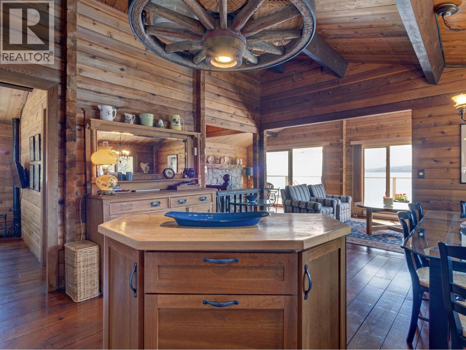 5297 TAYLOR CRESCENT, Halfmoon Bay